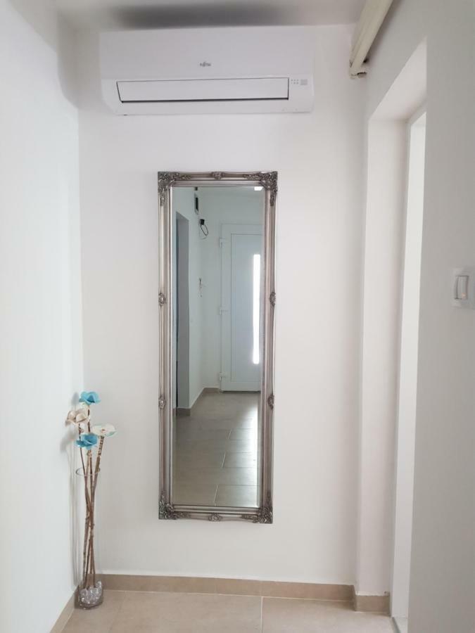 Vigo Apartman Pula Exteriör bild